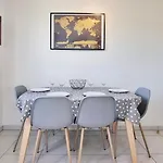 Au Rythme De La Cavalerie Centre & Terrasse شقة *