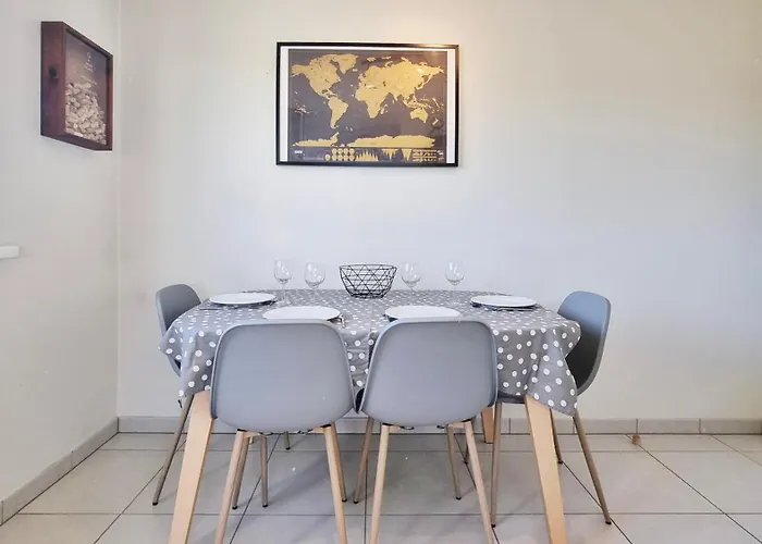 Au Rythme De La Cavalerie Centre & Terrasse Appartement *